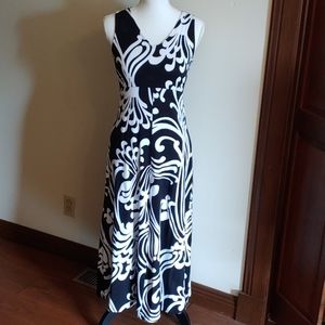 black and white maxi dress